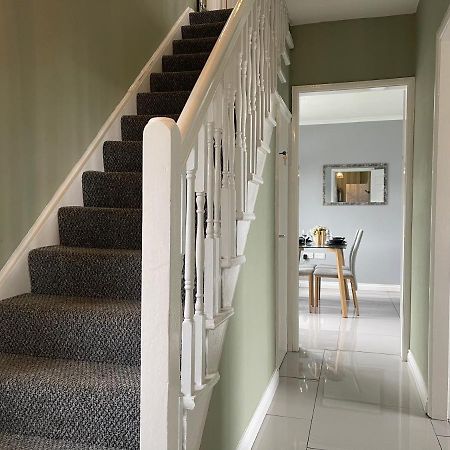 Fully Serviced Three Bed House In 더럼 외부 사진