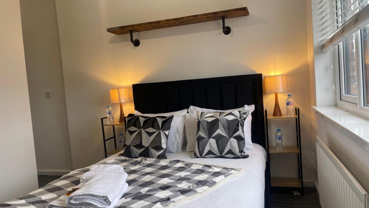 Fully Serviced Three Bed House In 더럼 외부 사진